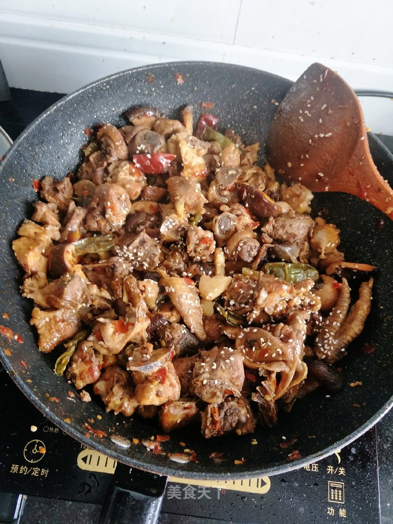 辣子鸡的做法(辣子鸡的做法最简单的做法视频)