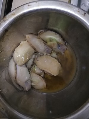 鲍鱼的做法及清洗视频(鲍鱼的做法及清洗视频教程)